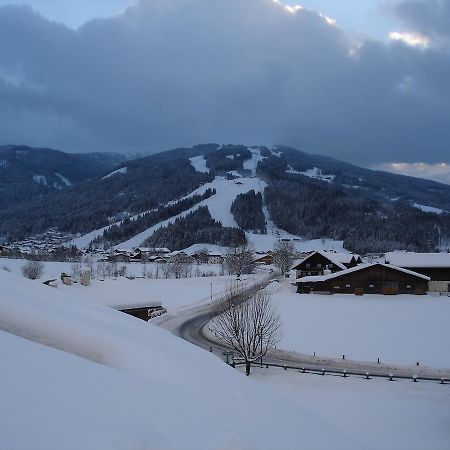 Welcome-Bienvenue-Добро Пожаловать Flachau Ngoại thất bức ảnh